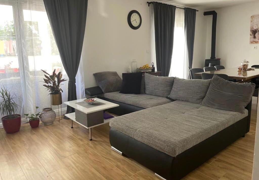 Apartments Martina Tisno Buitenkant foto
