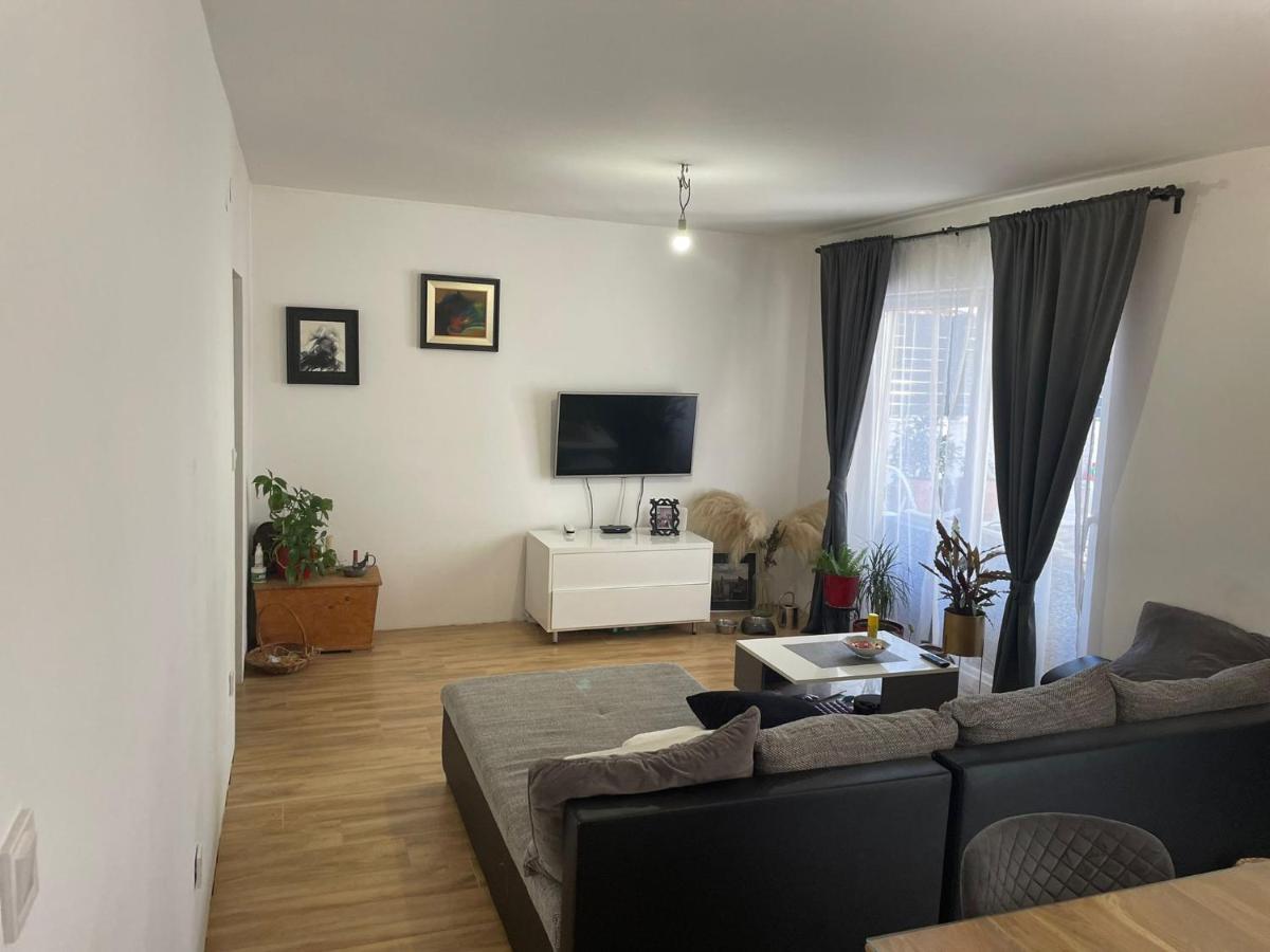 Apartments Martina Tisno Buitenkant foto
